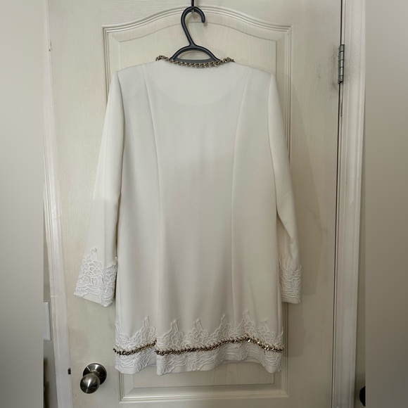 Annakiki Long Blazer with Chain Details - Picture 5 of 10